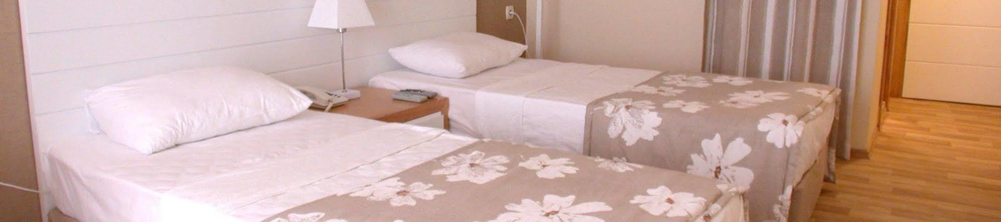 Kortan Hotel Тургутрейс Екстериор снимка